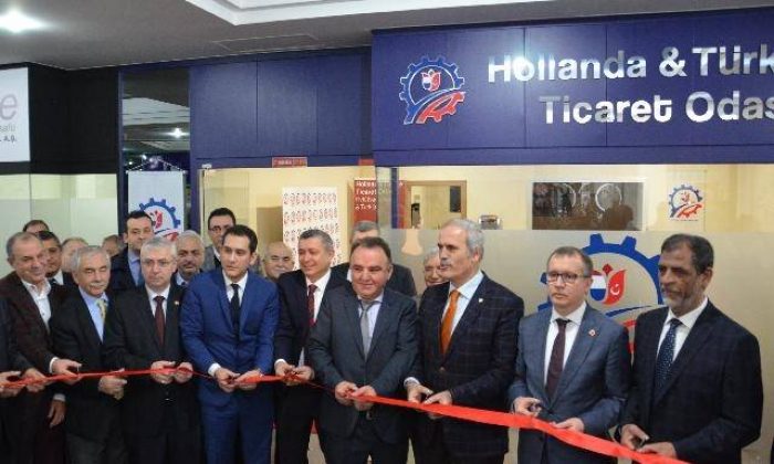Hollanda’ya açılan yeni ticaret kapısı Bursa’da açıldı