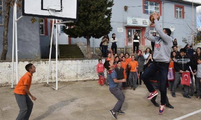 Tam gün eğitim yapılan okullarda öğle arası kaldırılıyor