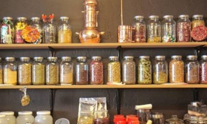 Çiçeklerle 5 çayı – Ayşegül Savaş