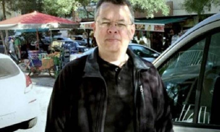 Rahip Brunson’un tutukluluğunun devamına karar verildi!