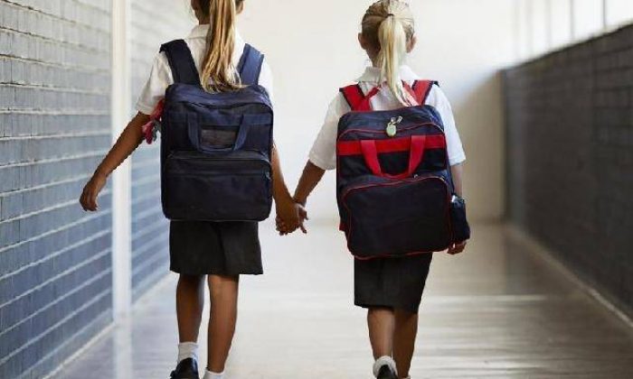 Çocuğunuzun sırt çantasına dikkat!