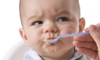 Bebeğinde reflü olan annelere 10 önemli tavsiye