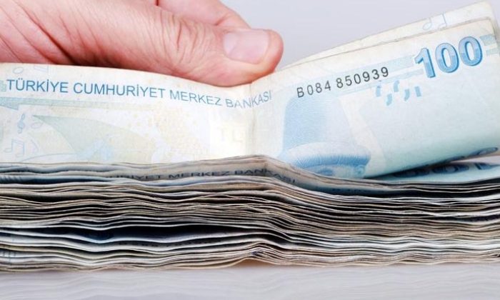 Evlilik sebebiyle istifa edenler de ihbar ve kıdem tazminatı alacak