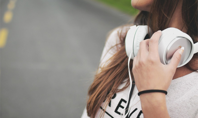 Bana bir şarkı söyle, sana seni anlatayım