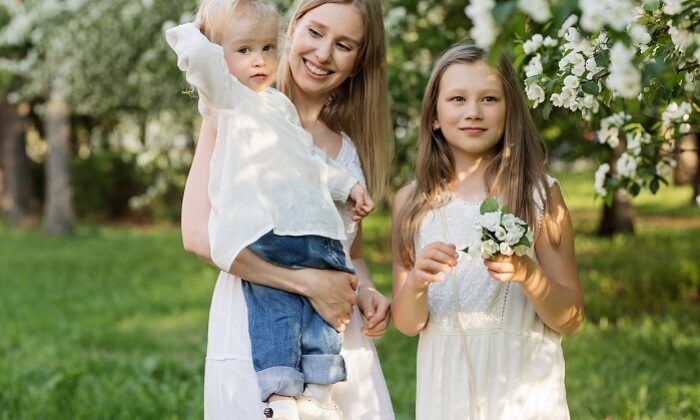 Sen kimin kızısın, biliyorsun değil mi ?