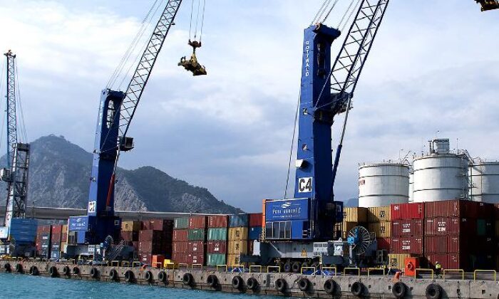 Küresel navlun fiyatlarında sert düşüş